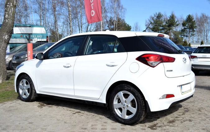 Hyundai i20 cena 28800 przebieg: 181000, rok produkcji 2015 z Wolsztyn małe 121